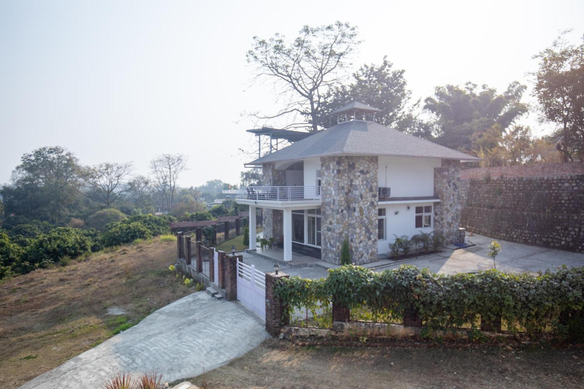 Lazy Fox Hideout - Panoramic View Cottage Dehradun Buitenkant foto