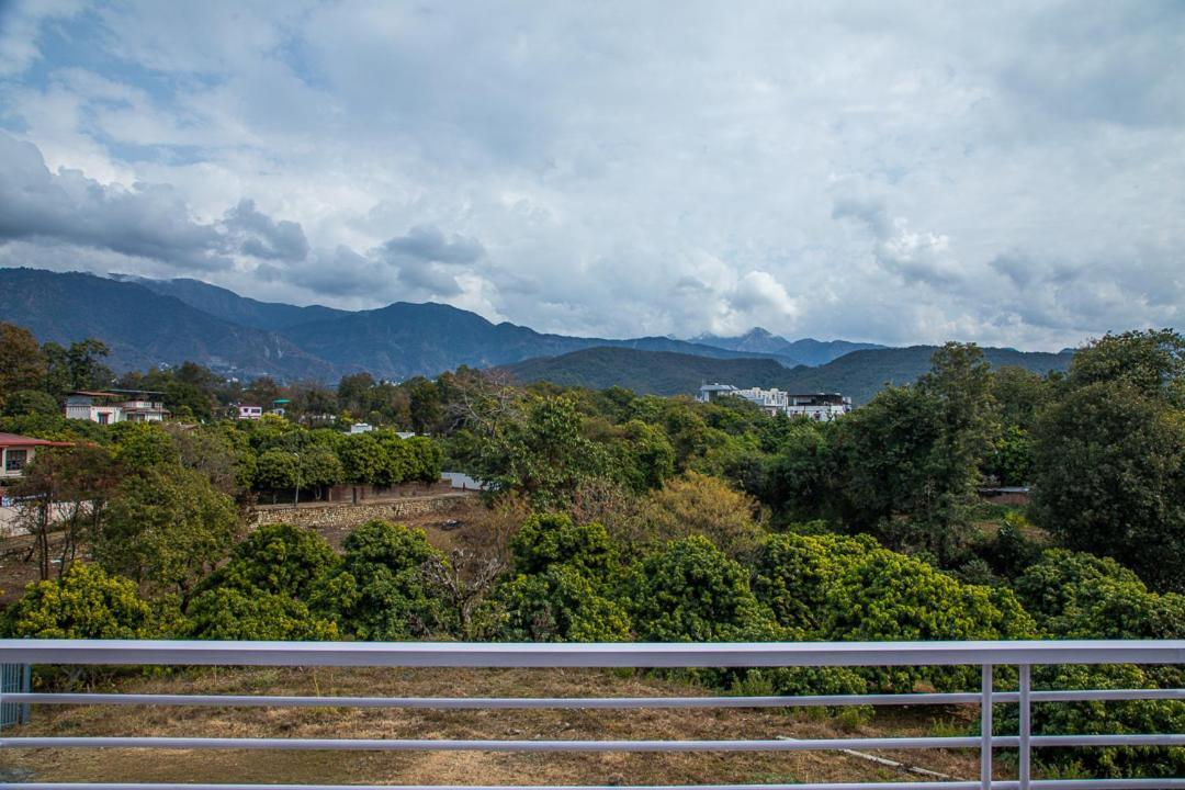 Lazy Fox Hideout - Panoramic View Cottage Dehradun Buitenkant foto