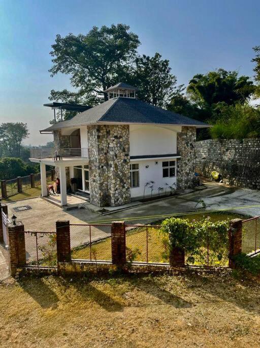 Lazy Fox Hideout - Panoramic View Cottage Dehradun Buitenkant foto